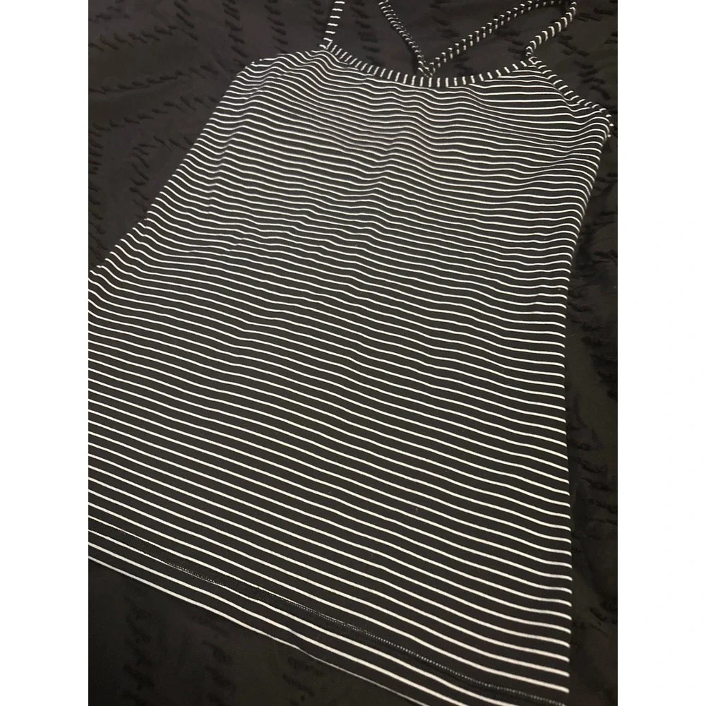Lululemon Black & White‎ Parallel Stripe Power Y Tank, Size 6